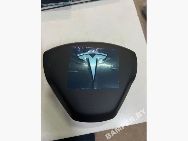 Крышка подушки безопасности в руль Tesla Model 3/Y